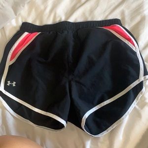 Women’s under armor shorts size small
